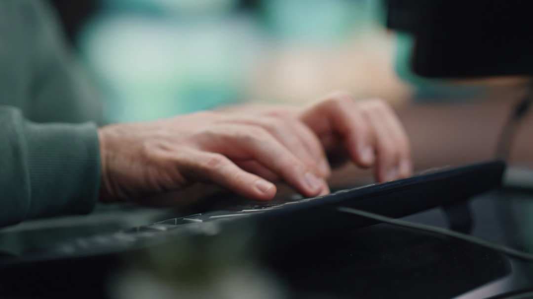 Confidence in Software Tools: A Guide to ISO 26262 Qualification